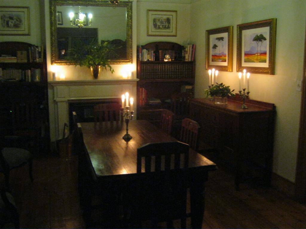 Ladismith Manor Hotel ภายนอก รูปภาพ
