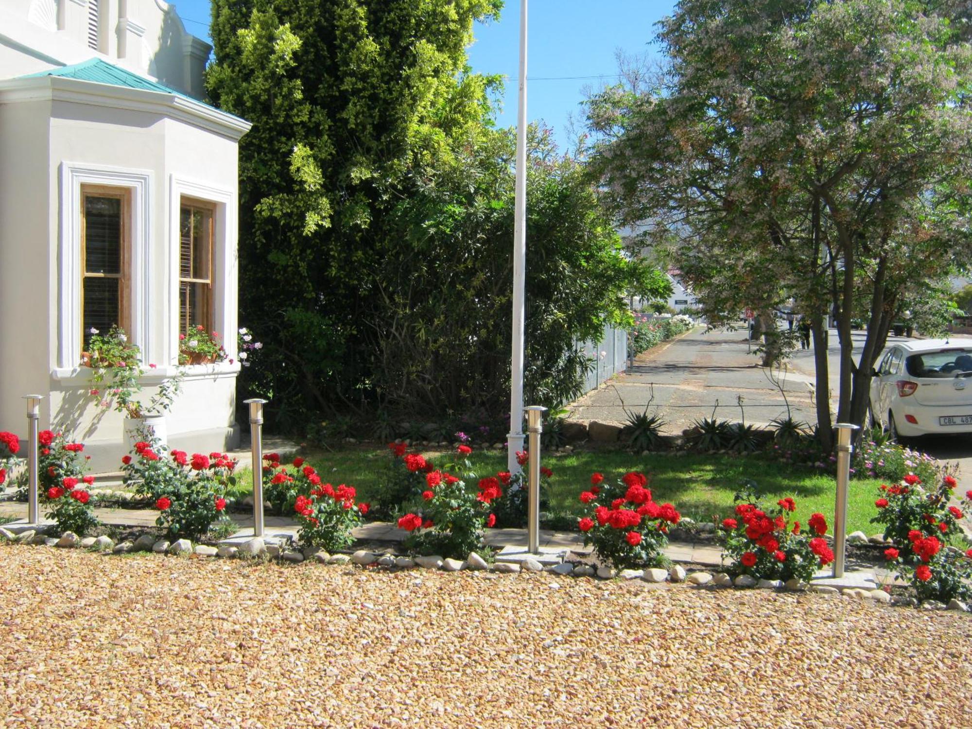 Ladismith Manor Hotel ภายนอก รูปภาพ