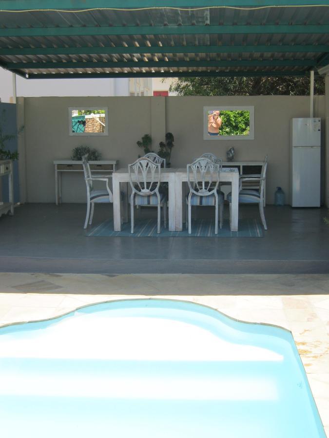 Ladismith Manor Hotel ภายนอก รูปภาพ